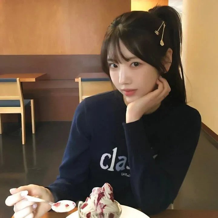 克莱尔的相机
